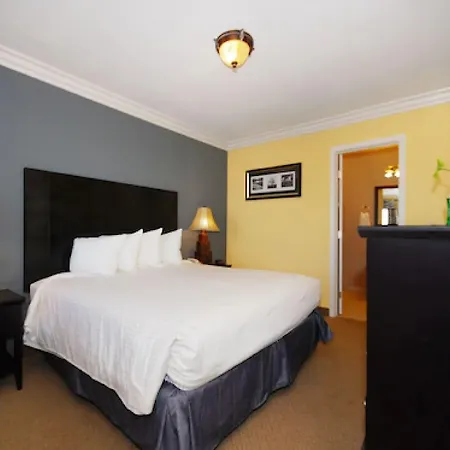 Solaire Inn&Suites
